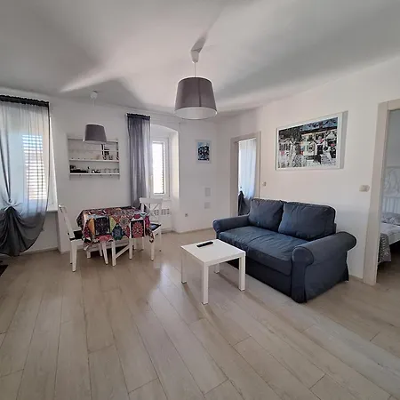 Knezgrad לובראן