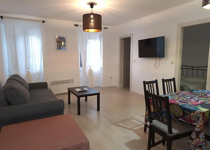 Knezgrad Апартаменты