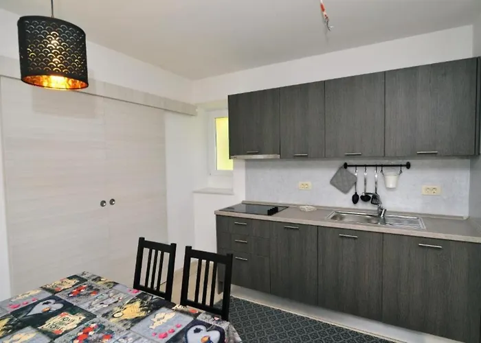 Knezgrad לובראן